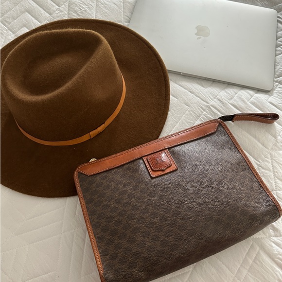 CELINE TRIOMPHE VINTAGE CANVAS & LEATHER CLUTCH BAG - Picture 1 of 9
